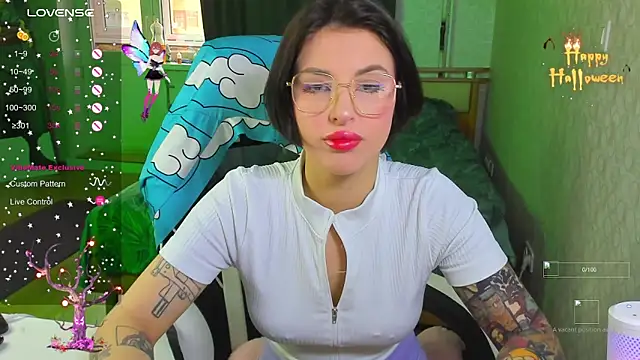 folinskayyya online show from November 5, 2025, 4:59 am