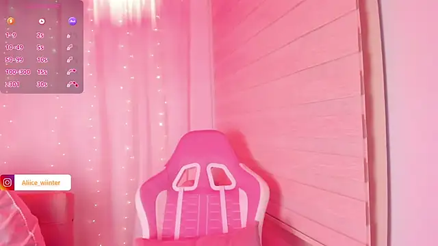 Snapshot of Alice_winter_ chatting on December 19, 2025, 7:27 pm Alice winter online show from December 19, 2025, 7:27 pm