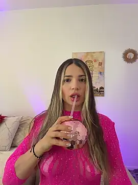 Ashleyjenner  online show from April 14, 2026, 2:33 pm