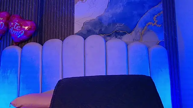 hot dione online show from February 25, 2026, 7:14 pm