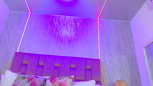 Snapshot of AmberrRosee chatting on December 2, 2025, 7:59 pm AmberrRosee online show from December 2, 2025, 7:59 pm