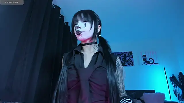 satanbabee online show from April 11, 2026, 12:07 am