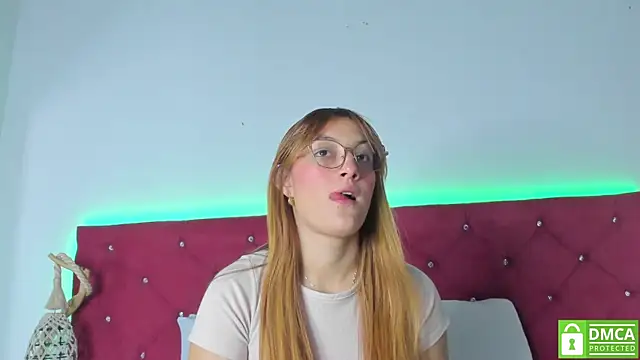 Snapshot of Ruth_harvey_ chatting on March 6, 2025, 11:58 am Ruth harvey online show from March 6, 2025, 11:58 am