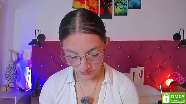 Snapshot of Ruth_harvey_ chatting on May 8, 2026, 1:04 pm Ruth harvey online show from May 8, 2026, 1:04 pm