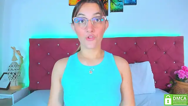 Snapshot of Ruth_harvey_ chatting on September 19, 2025, 1:15 pm Ruth harvey online show from September 19, 2025, 1:15 pm