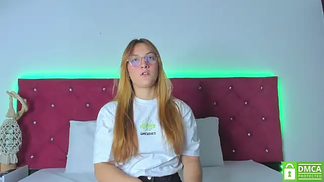 Snapshot of Ruth_harvey_ chatting on March 4, 2025, 11:51 am Ruth harvey online show from March 4, 2025, 11:51 am
