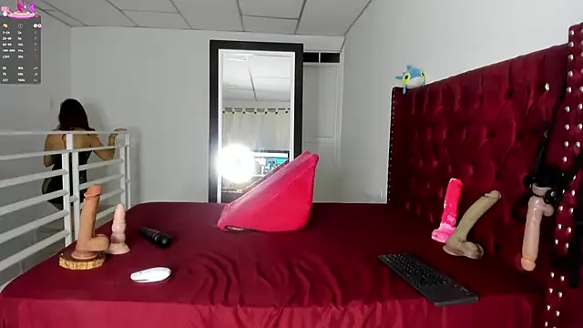 Snapshot of sophivans_milf chatting on October 1, 2025, 10:20 am sophivans milf online show from October 1, 2025, 10:20 am