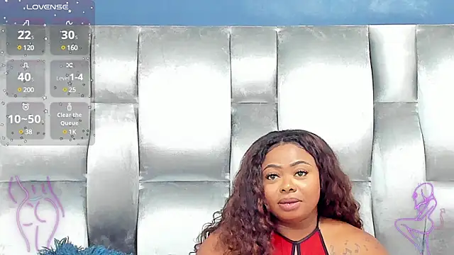 Snapshot of CamilaBenitez chatting on March 22, 2025, 11:53 pm CamilaBenitez online show from March 22, 2025, 11:53 pm