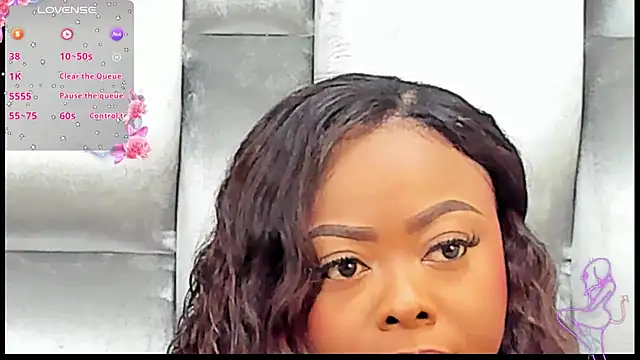 Snapshot of CamilaBenitez chatting on October 23, 2025, 1:59 am CamilaBenitez online show from October 23, 2025, 1:59 am