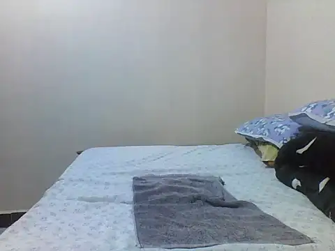 princess-cutie12 online show from October 4, 2025, 7:48 pm