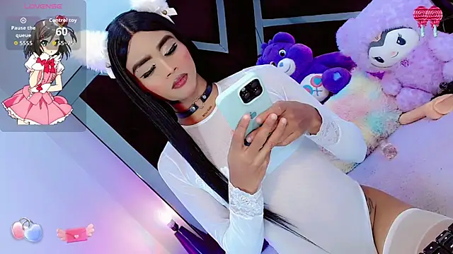 Snapshot of AlahiaDabion chatting on December 16, 2025, 6:17 am AlahiaDabion online show from December 16, 2025, 6:17 am