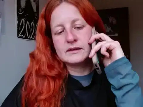 Snapshot of ViioletaMora chatting on February 6, 2026, 10:28 pm ViioletaMora online show from February 6, 2026, 10:28 pm