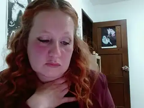 Snapshot of ViioletaMora chatting on February 18, 2026, 2:42 am ViioletaMora online show from February 18, 2026, 2:42 am