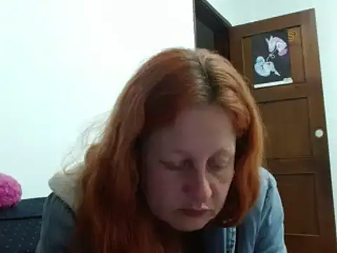 ViioletaMora online show from October 9, 2025, 4:57 am