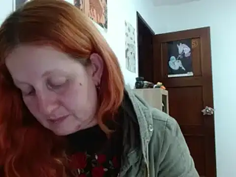 Snapshot of ViioletaMora chatting on February 13, 2026, 3:50 am ViioletaMora online show from February 13, 2026, 3:50 am