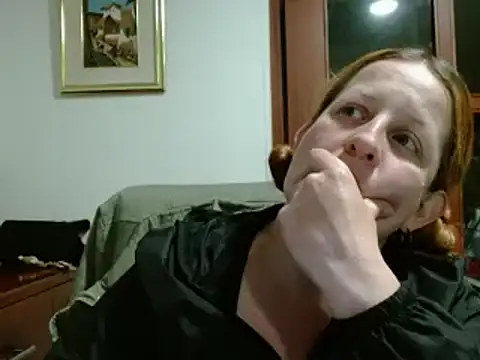 ViioletaMora online show from December 13, 2025, 8:04 pm