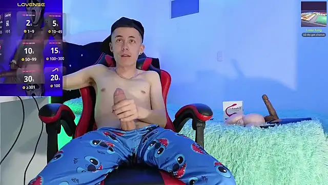 Snapshot of Elian_Cooper chatting on November 27, 2025, 1:17 am Elian Cooper online show from November 27, 2025, 1:17 am