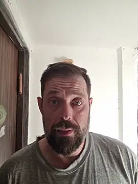 Snapshot of zefside42 chatting on November 23, 2025, 12:48 pm zefside42 online show from November 23, 2025, 12:48 pm