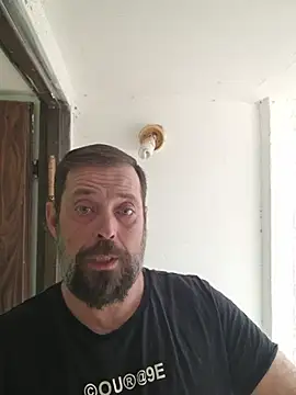 Snapshot of zefside42 chatting on December 14, 2025, 11:05 am zefside42 online show from December 14, 2025, 11:05 am