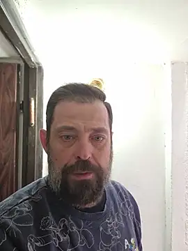 Snapshot of zefside42 chatting on December 17, 2025, 11:04 am zefside42 online show from December 17, 2025, 11:04 am