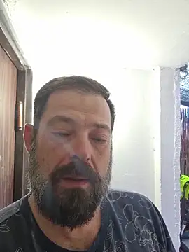 Snapshot of zefside42 chatting on December 20, 2025, 11:24 am zefside42 online show from December 20, 2025, 11:24 am