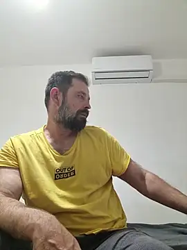 Snapshot of zefside42 chatting on November 28, 2025, 6:41 pm zefside42 online show from November 28, 2025, 6:41 pm