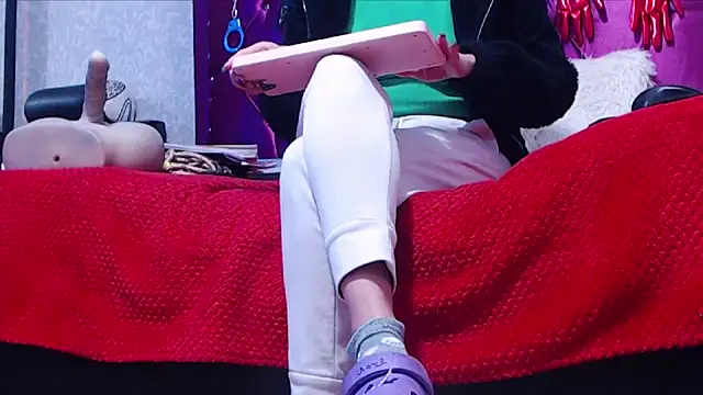 Snapshot of AyshaScott chatting on January 9, 2026, 1:07 pm AyshaScott online show from January 9, 2026, 1:07 pm