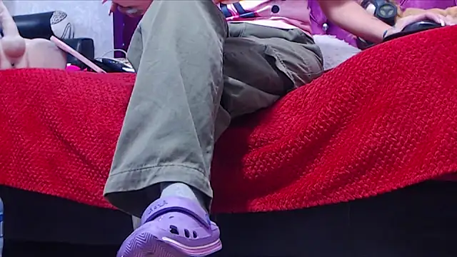 Snapshot of AyshaScott chatting on December 19, 2025, 12:40 pm AyshaScott online show from December 19, 2025, 12:40 pm