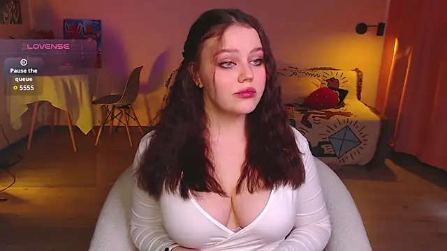 sensual me online show from November 15, 2025, 7:56 am