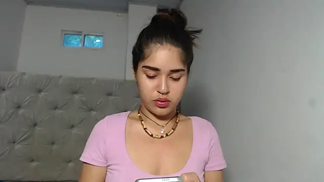 Snapshot of Melody_phillips2 chatting on October 2, 2025, 3:26 pm Melody phillips2 online show from October 2, 2025, 3:26 pm