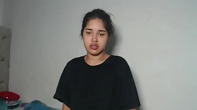 Snapshot of Melody_phillips2 chatting on December 1, 2025, 11:22 am Melody phillips2 online show from December 1, 2025, 11:22 am