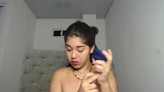 Snapshot of Melody_phillips2 chatting on October 9, 2025, 10:05 am Melody phillips2 online show from October 9, 2025, 10:05 am