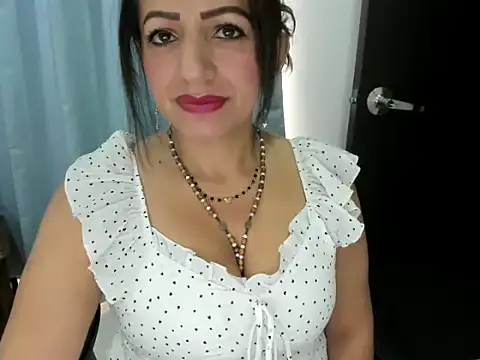 MonicaGarcia  online show from January 8, 2026, 12:11 pm