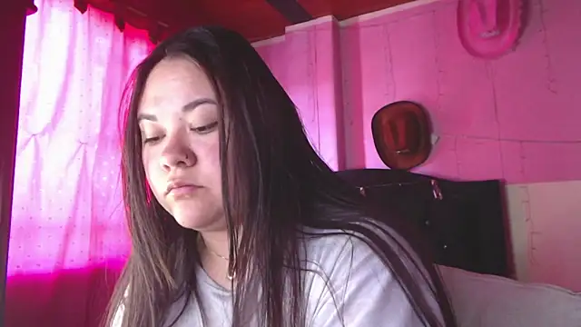 NikkiRous  online show from February 21, 2026, 1:13 pm