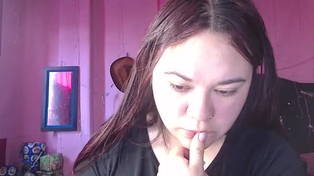 NikkiRous  online show from December 19, 2025, 12:51 pm