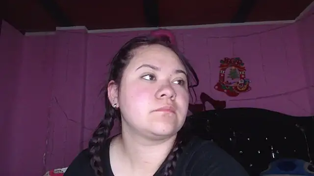 NikkiRous  online show from March 21, 2025, 1:23 pm