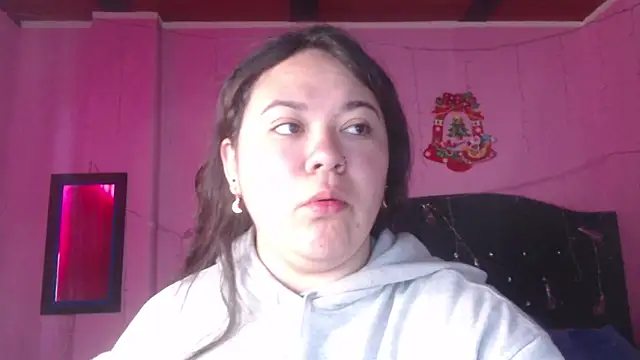 NikkiRous  online show from October 4, 2025, 12:50 pm