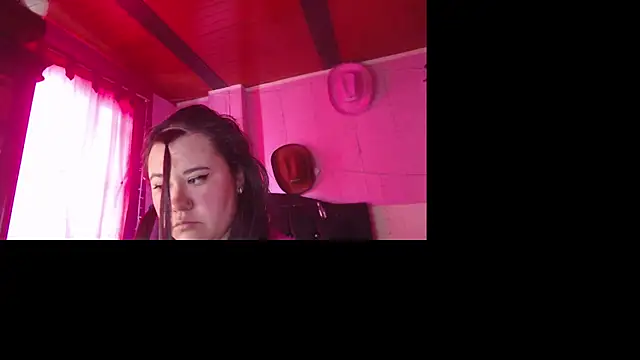 NikkiRous  online show from February 18, 2026, 2:24 pm