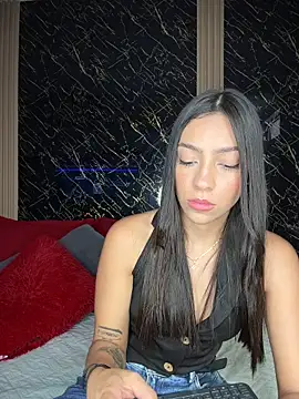 Snapshot of Ema_azel chatting on November 15, 2025, 1:26 pm Ema azel online show from November 15, 2025, 1:26 pm