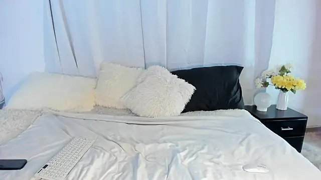 cami cruzz online show from July 17, 2026, 8:50 pm
