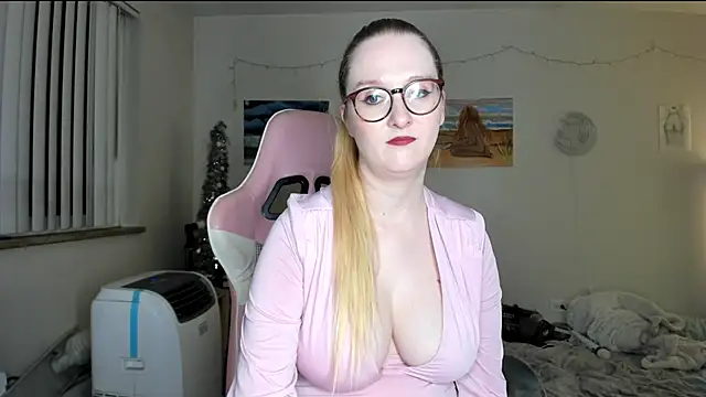 Snapshot of AudreyMadisonX chatting on January 9, 2025, 4:19 am AudreyMadisonX online show from January 9, 2025, 4:19 am