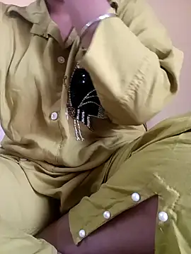 Snapshot of Im_Cute chatting on October 19, 2025, 9:34 am Im Cute online show from October 19, 2025, 9:34 am