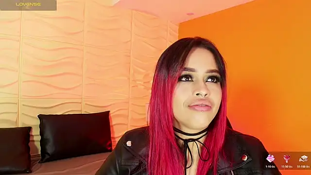 Snapshot of EvaaFoxxy1 chatting on October 21, 2025, 11:53 am EvaaFoxxy1 online show from October 21, 2025, 11:53 am