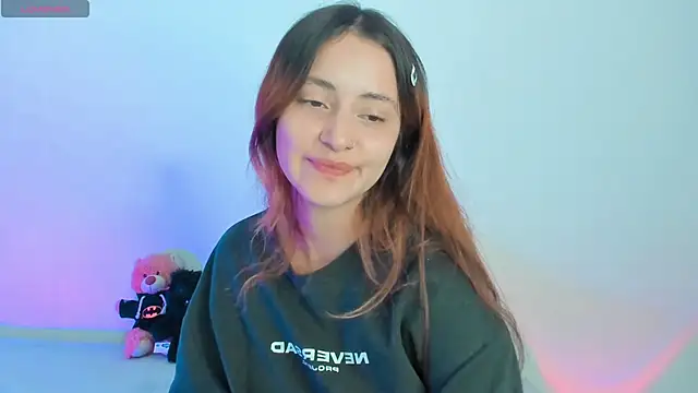 annie mora online show from October 30, 2025, 3:38 am