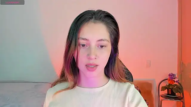 annie mora online show from December 5, 2025, 2:54 am