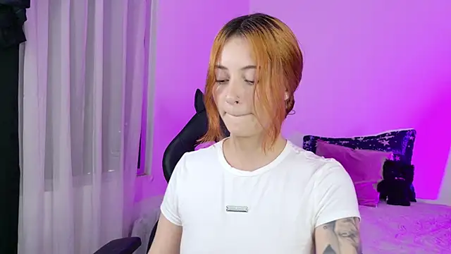 annie mora online show from March 11, 2026, 1:10 am