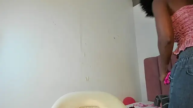 Tahira 21  online show from March 13, 2026, 7:41 pm