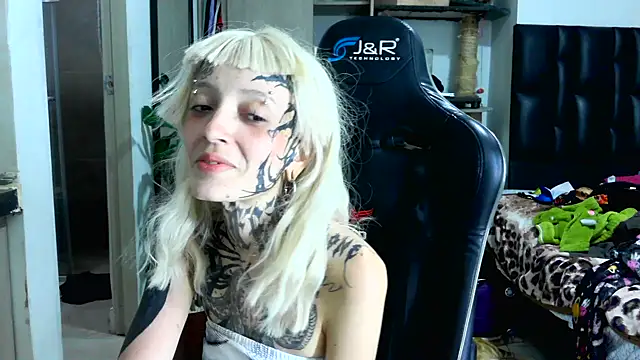 Snapshot of barbara_anal_squirt_ chatting on September 16, 2025, 4:02 am barbara anal squirt online show from September 16, 2025, 4:02 am