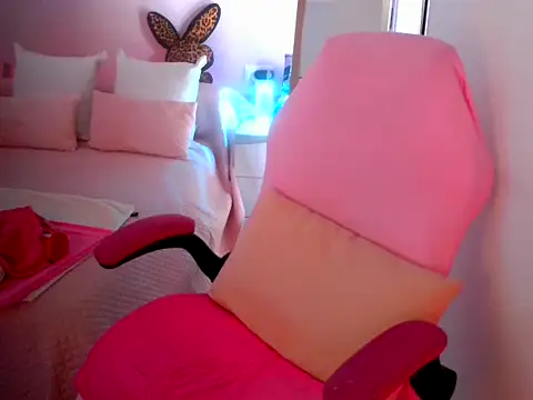 Snapshot of aubade246 chatting on October 31, 2025, 9:28 am aubade246 online show from October 31, 2025, 9:28 am