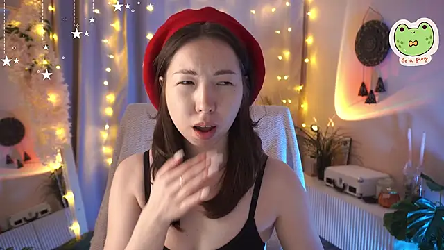 Snapshot of Sarah_Son chatting on October 15, 2025, 5:06 am Sarah Son online show from October 15, 2025, 5:06 am